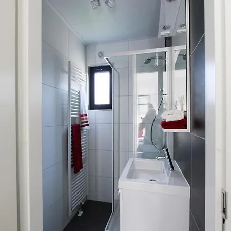 Modern In A * Арнем